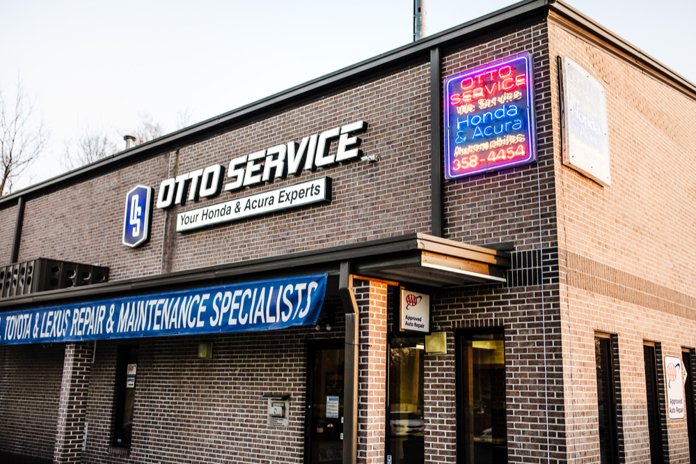 otto-services-outside-neonjpg